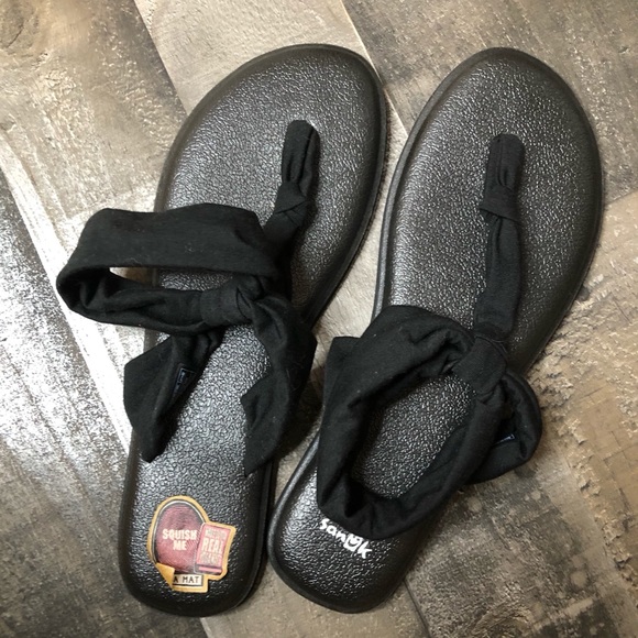 black yoga sandals
